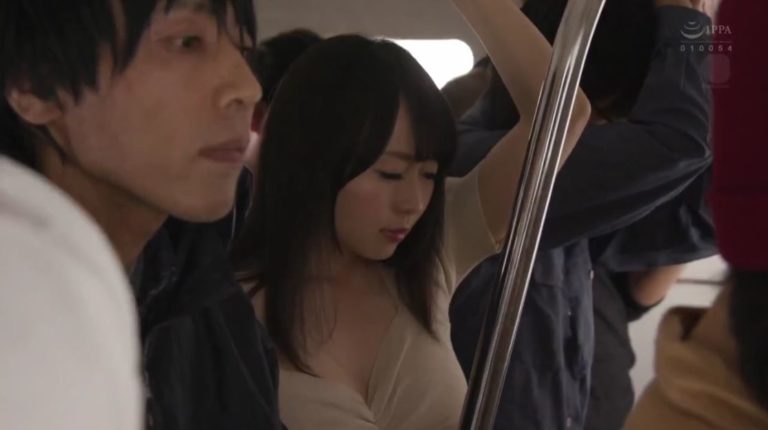 Phim sex chuyến đi tàu điện sung sướng