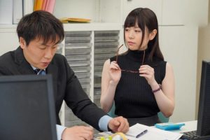 Ham muốn tột độ của nữ đồng nghiệp xinh đẹp