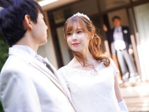 Bố chồng hiếp dâm con dâu sau lể thành hôn với con trai