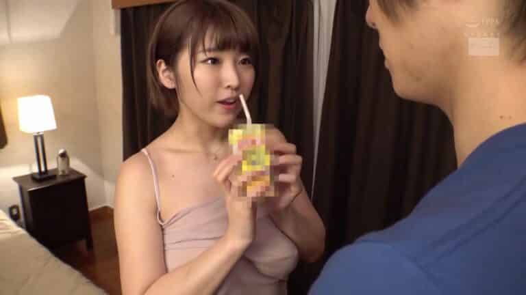 Cô em họ vú to và sở thích không mặc áo ngực