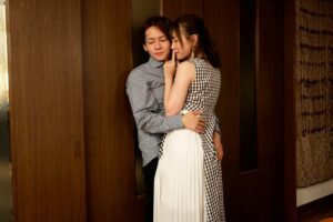Sex đặc biệt: Hoán đổi thân xác cùng cô bạn thân xinh đẹp