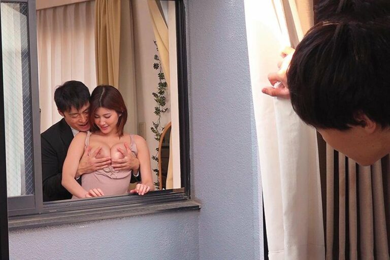 Cậu sinh viên trộm nhìn chị gái cạnh nhà địt nhau với chồng và…