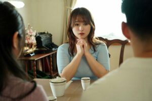 Mẹ vợ giúp con rể thỏa mãn khi con gái có thai