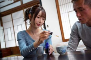 Nàng dâm nữ xinh xắn và liều thuốc kích dục gia truyền
