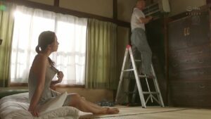 Cô chủ nhà dâm dục và anh thợ sửa điều hòa may mắn